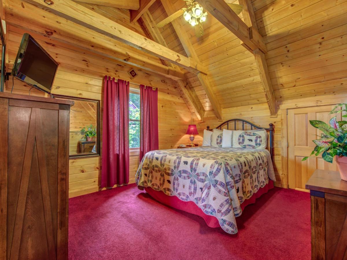 جاتلينبرج Bear Tracks, 2 Bedrooms, Hot Tub, Fireplace, Wifi, Jetted Tub, Sleeps 6 المظهر الخارجي الصورة