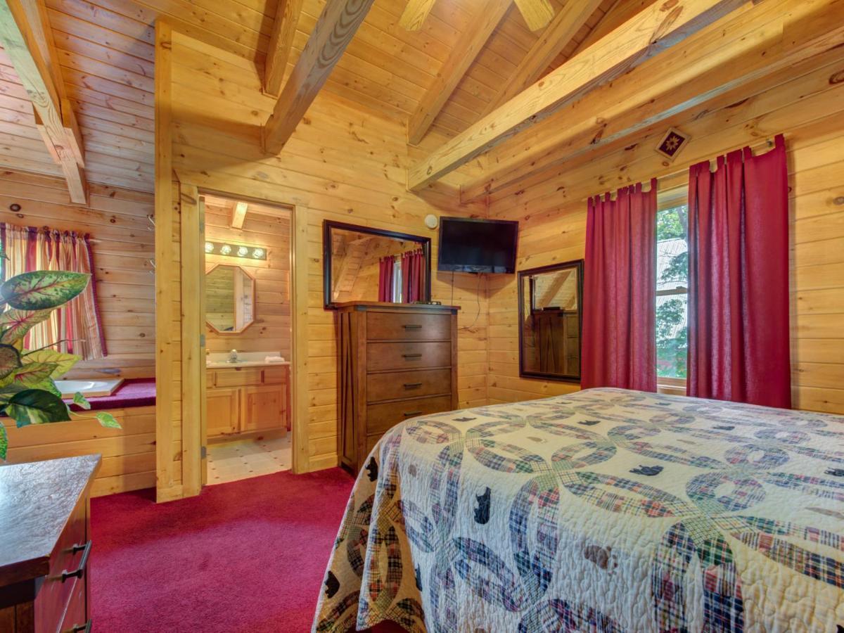 جاتلينبرج Bear Tracks, 2 Bedrooms, Hot Tub, Fireplace, Wifi, Jetted Tub, Sleeps 6 المظهر الخارجي الصورة