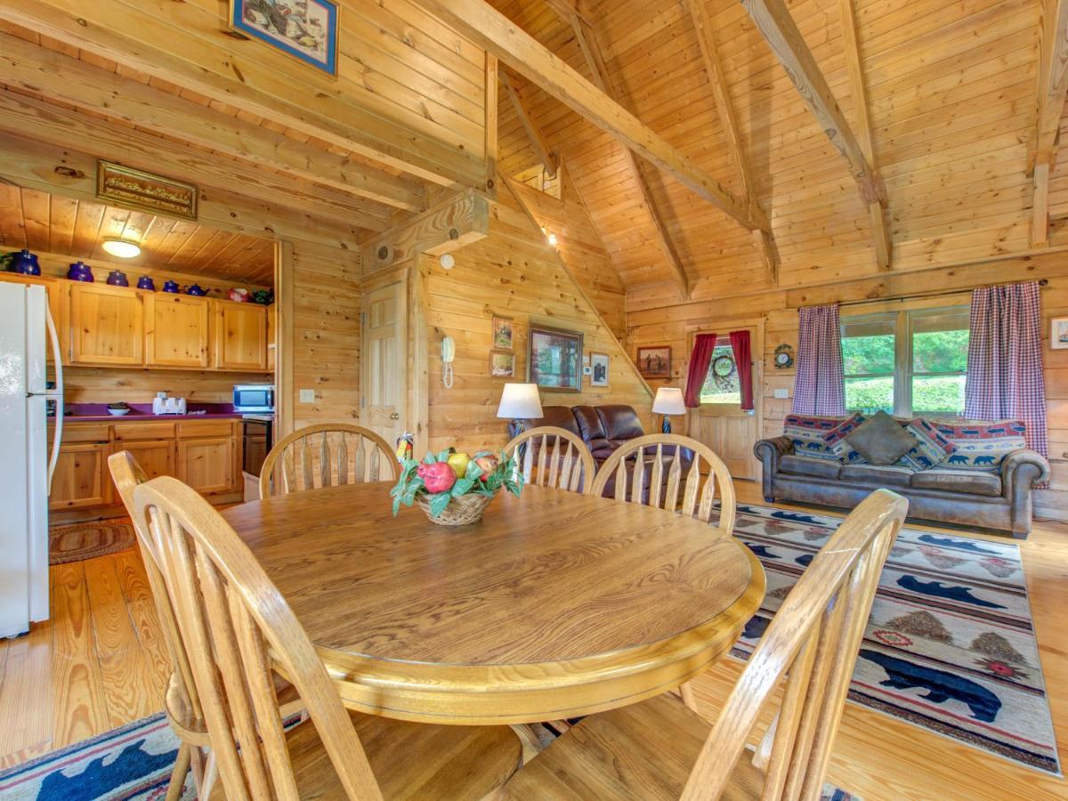 جاتلينبرج Bear Tracks, 2 Bedrooms, Hot Tub, Fireplace, Wifi, Jetted Tub, Sleeps 6 المظهر الخارجي الصورة