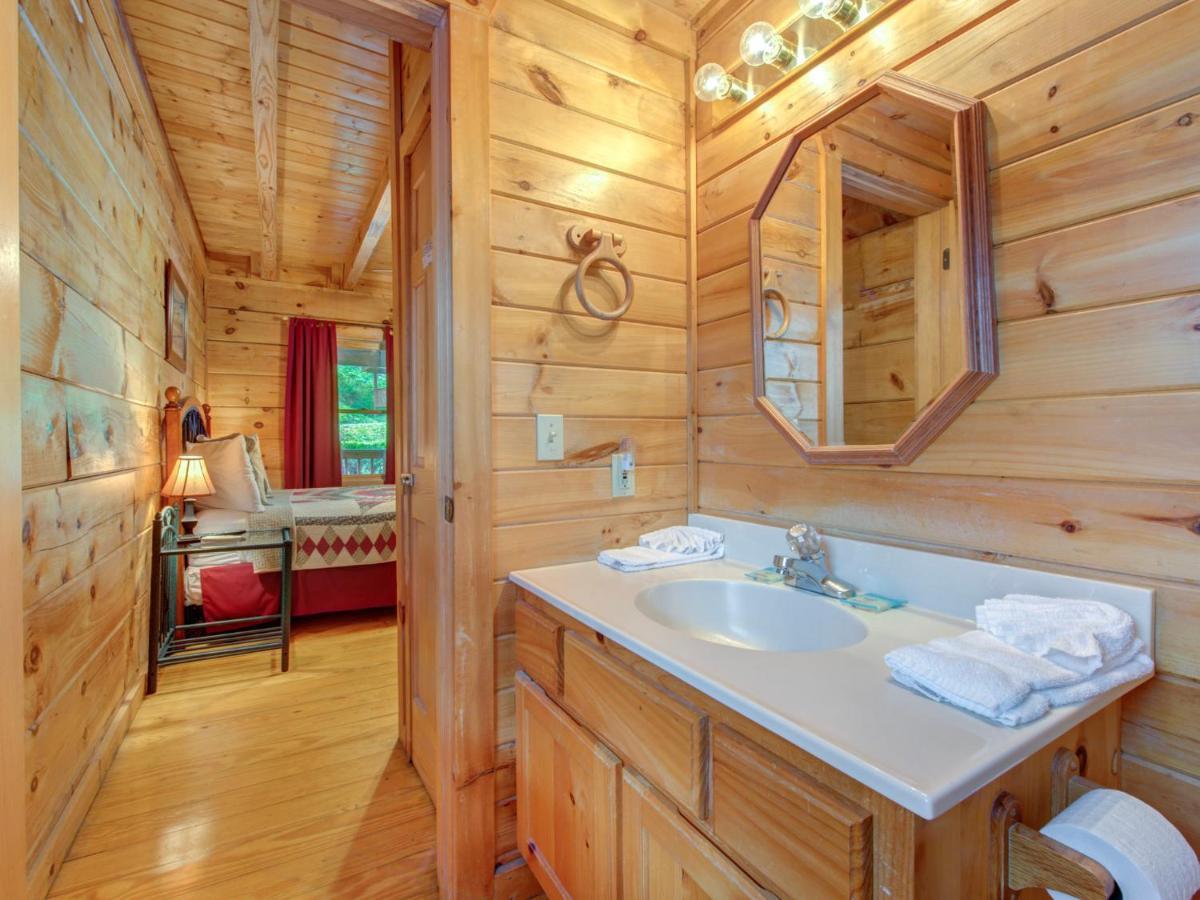 جاتلينبرج Bear Tracks, 2 Bedrooms, Hot Tub, Fireplace, Wifi, Jetted Tub, Sleeps 6 المظهر الخارجي الصورة