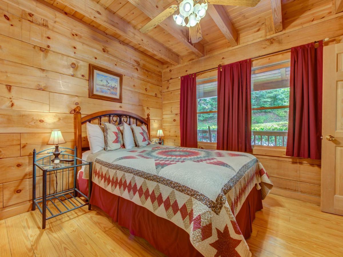 جاتلينبرج Bear Tracks, 2 Bedrooms, Hot Tub, Fireplace, Wifi, Jetted Tub, Sleeps 6 المظهر الخارجي الصورة